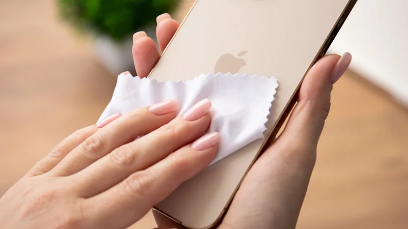 tips: gunakan Pelindung layar dan casing dapat melindungi iPhone Anda dari goresan dan benturan yang tidak terduga.